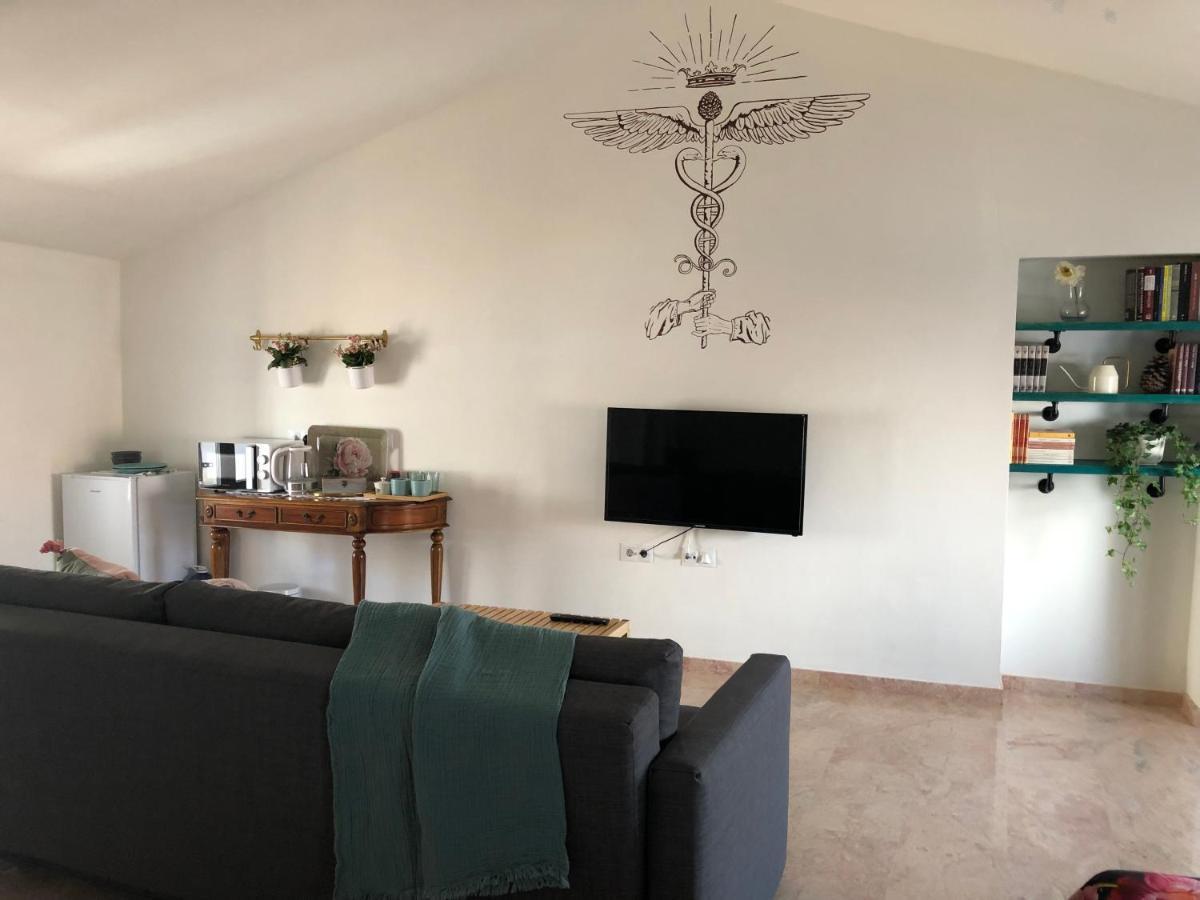 Lovely 1-Bedroom Loft Near Ronda 阿里亚特 外观 照片