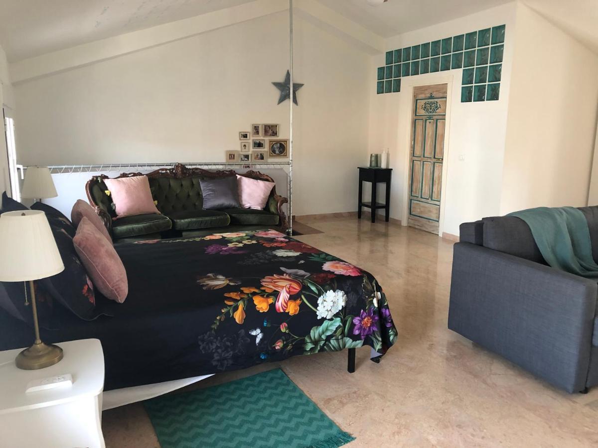 Lovely 1-Bedroom Loft Near Ronda 阿里亚特 外观 照片