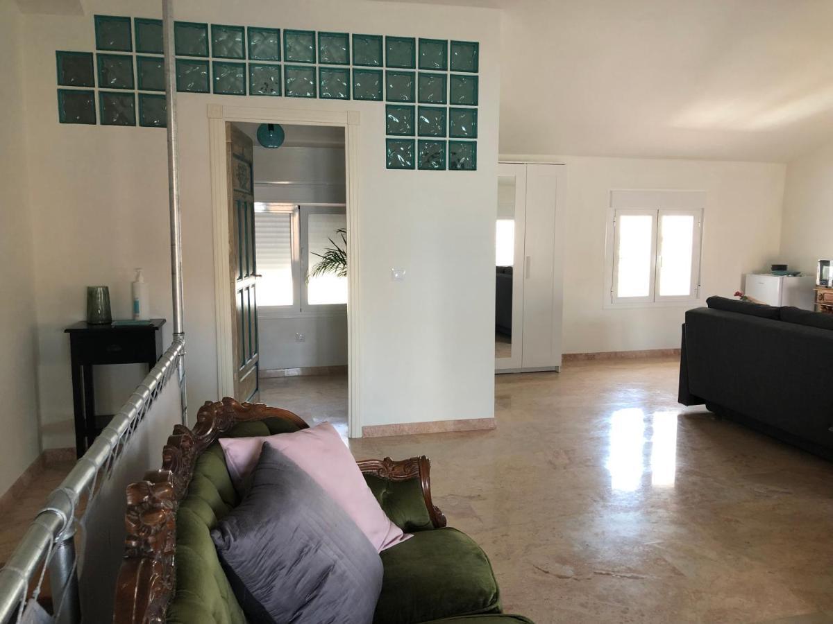 Lovely 1-Bedroom Loft Near Ronda 阿里亚特 外观 照片